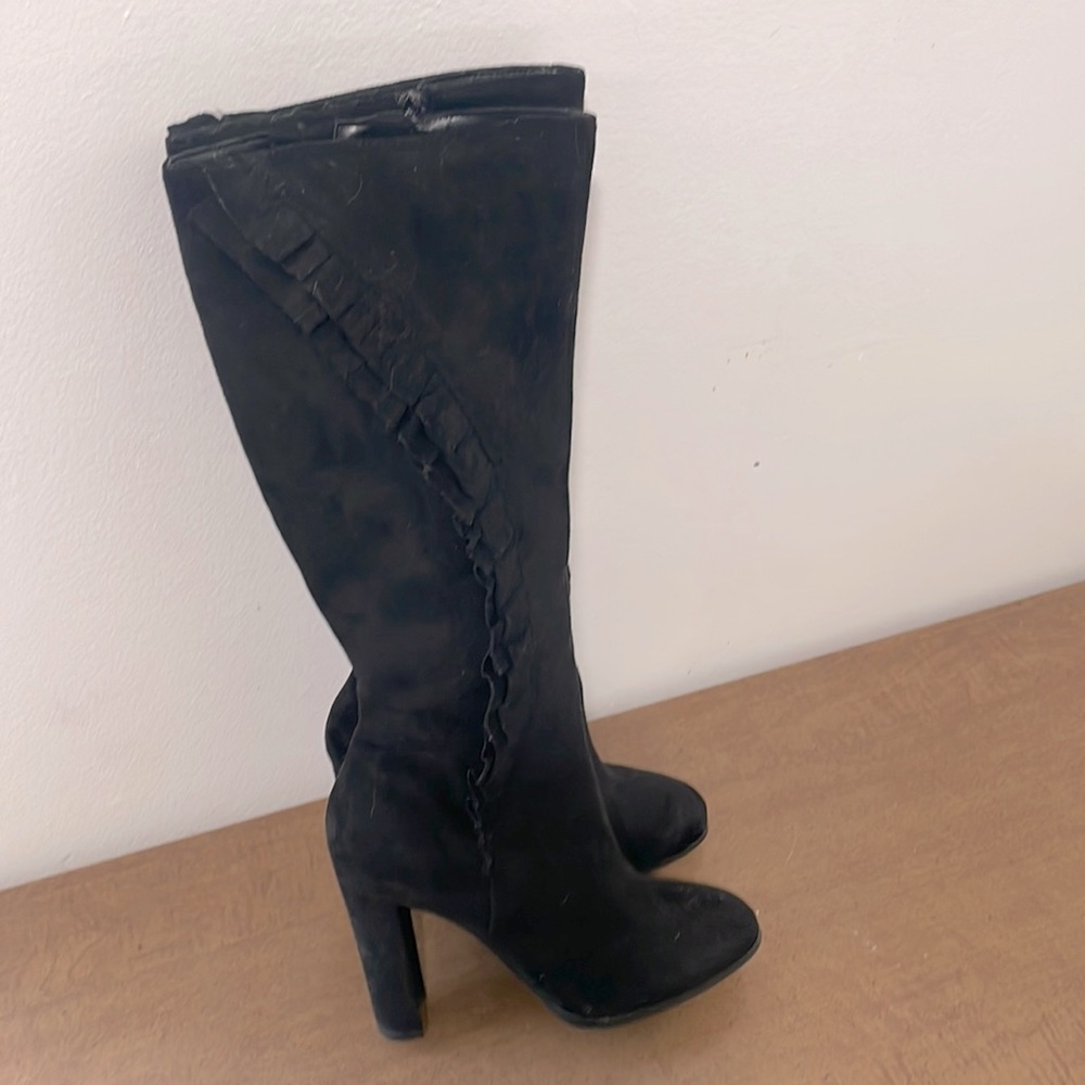 Women’s tall black boots